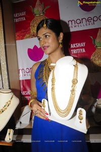 Shraddha Das launches New Range of Designer Jewellery  on the Occasion of Akshaya Tritiya at Manepally Jewellers