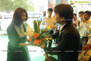 Sarah Sharma Launches Hitech Eye & ENT Centre