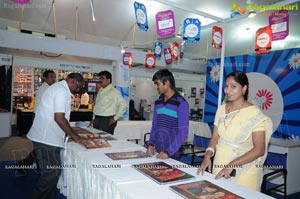 Chandrababu Naidu Launches Villart Photo Expo 2012