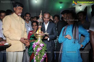 Chandrababu Naidu Launches Villart Photo Expo 2012