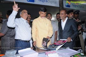 Chandrababu Naidu Launches Villart Photo Expo 2012