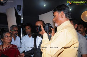 Chandrababu Naidu Launches Villart Photo Expo 2012