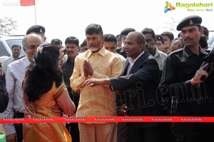 Chandrababu Naidu Launches Villart Photo Expo 2012