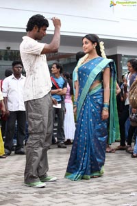 Vishal, Saraj Jane Dias, Neetu Chandra, Tanushree Dutta