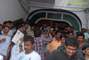 Baadshah Release Hungama at Sandhya 70mm