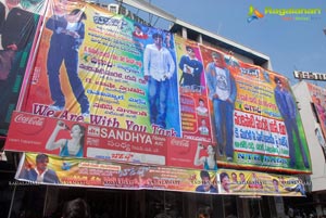 Baadshah Release Hungama at Sandhya 70mm