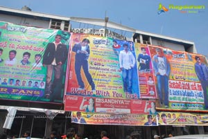 Baadshah Release Hungama at Sandhya 70mm