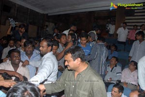 Baadshah Release Hungama at Sandhya 70mm