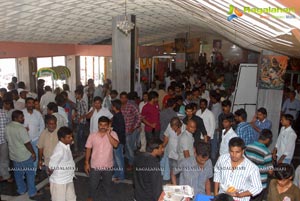 Baadshah Release Hungama at Sandhya 70mm