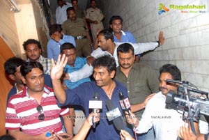 Baadshah Release Hungama at Sandhya 70mm