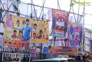 Baadshah Release Hungama at Sandhya 70mm