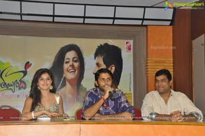 Isha Talwar Gunde Jaari Gallanthayyinde Press Meet