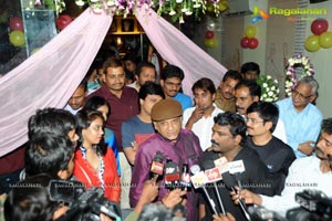 Chandrabose launches Chocolate Room