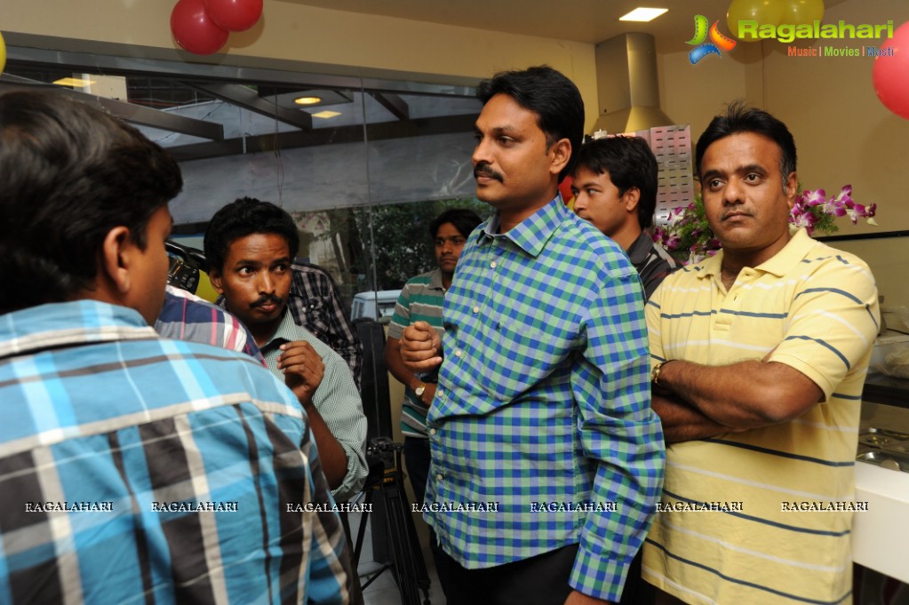 Chandrabose and Srilekha launches Chocolate Room, Hyderabad