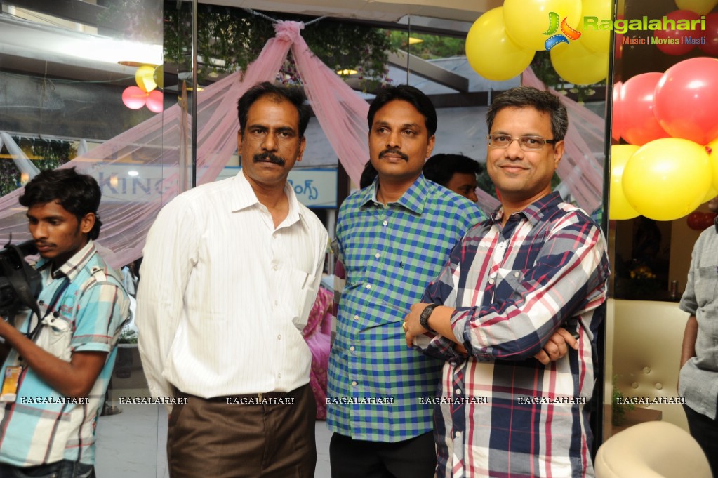 Chandrabose and Srilekha launches Chocolate Room, Hyderabad