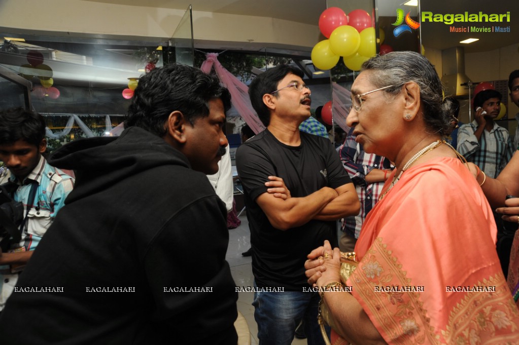 Chandrabose and Srilekha launches Chocolate Room, Hyderabad