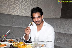 Harshvardhan Rane at Kailash Parbat