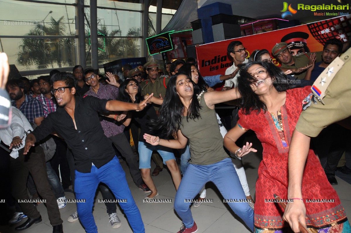 Sirish and Yaami Gautam at Jumpak Jumpak Thumpak Thumpak Flashmob at Prasads Multiplex, Hyderabad