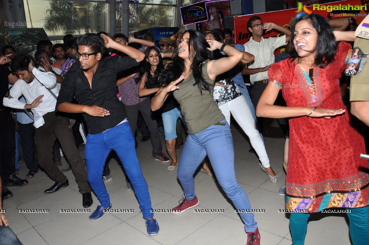 Sirish and Yaami Gautam at Jumpak Jumpak Thumpak Thumpak Flashmob at Prasads Multiplex, Hyderabad