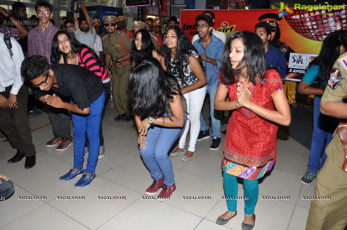 Sirish and Yaami Gautam at Jumpak Jumpak Thumpak Thumpak Flashmob at Prasads Multiplex, Hyderabad