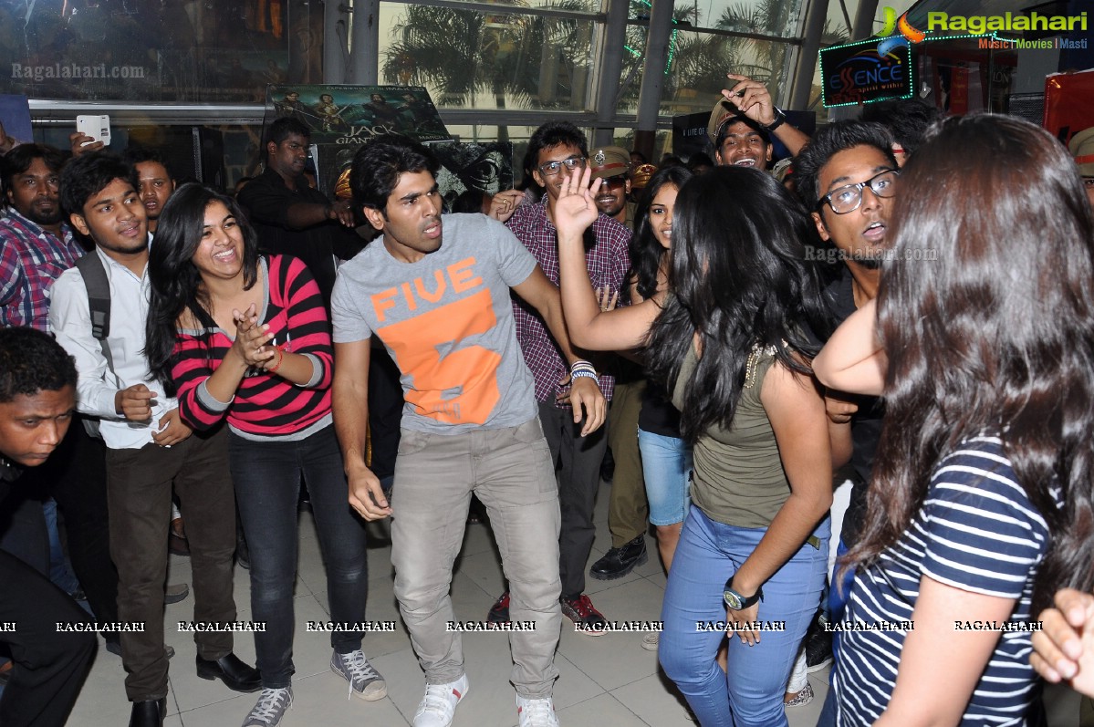 Sirish and Yaami Gautam at Jumpak Jumpak Thumpak Thumpak Flashmob at Prasads Multiplex, Hyderabad