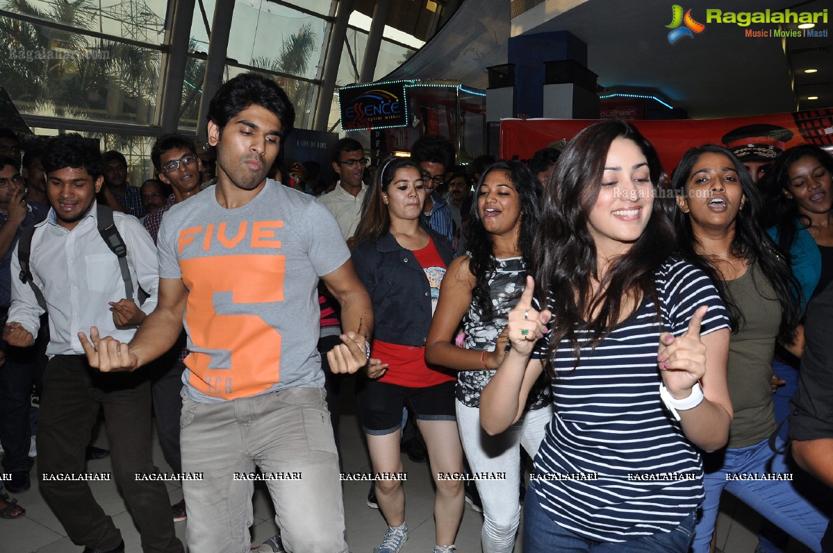 Sirish and Yaami Gautam at Jumpak Jumpak Thumpak Thumpak Flashmob at Prasads Multiplex, Hyderabad