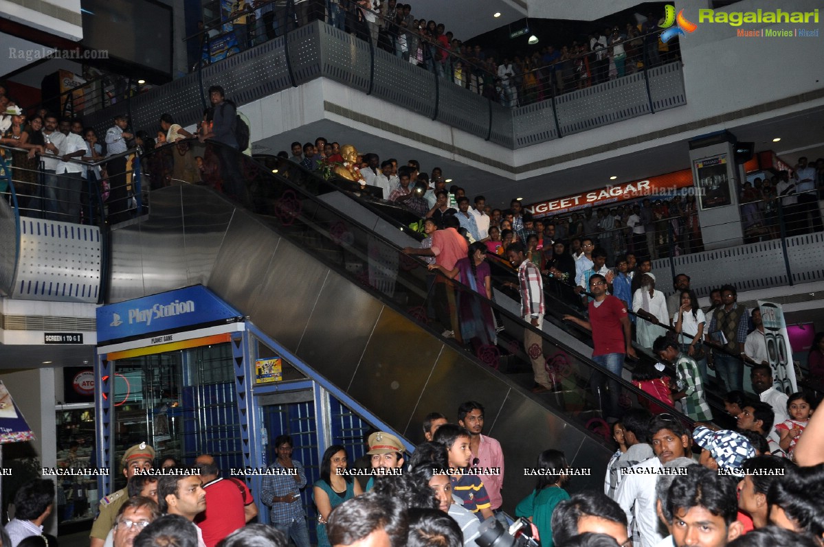 Sirish and Yaami Gautam at Jumpak Jumpak Thumpak Thumpak Flashmob at Prasads Multiplex, Hyderabad