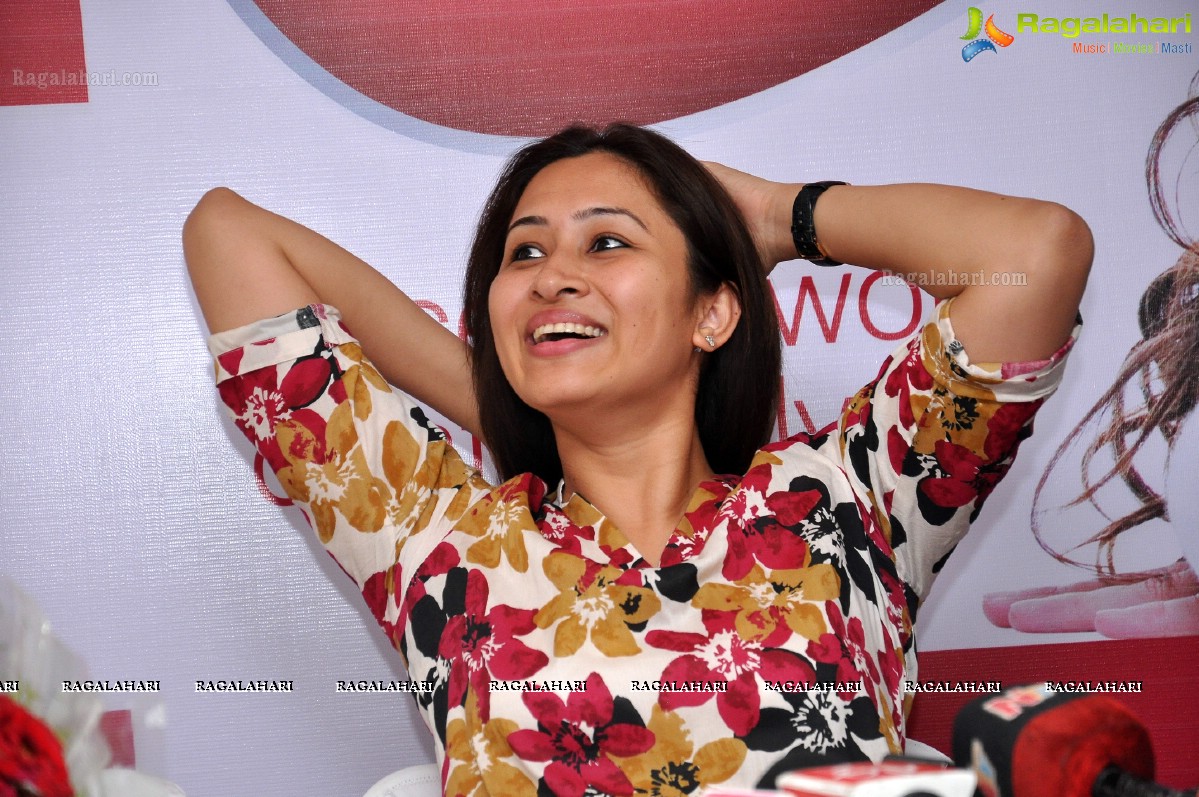 Jwala Gutta inaugurates NU Cosmetic Clinic, Hyderabad