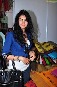 Kamna Jethmalani launches Hi-Tech Consumer fair 2013