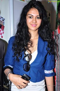 Kamna Jethmalani launches Hi-Tech Consumer fair 2013