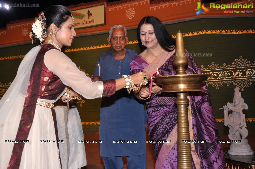 Kathak Dance Show at Shilparamam by Nritya Kala Academy, Hyderabad