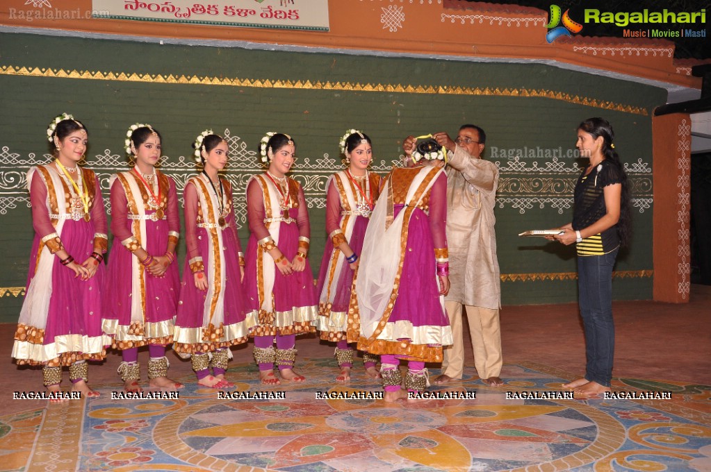 Kathak Dance Show at Shilparamam by Nritya Kala Academy, Hyderabad