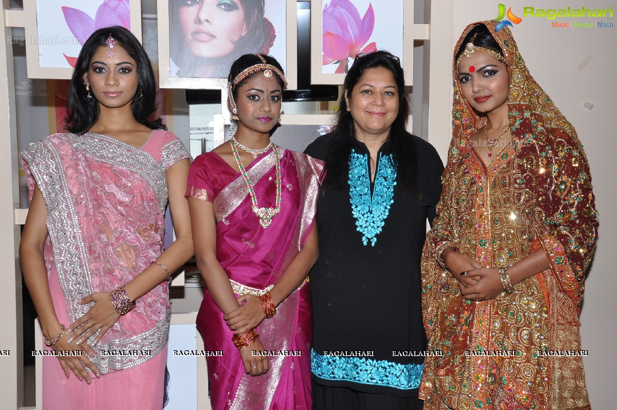 Lakme Salon Make-up Trainer Sushma Khan at Lakme Studio, Hyderabad