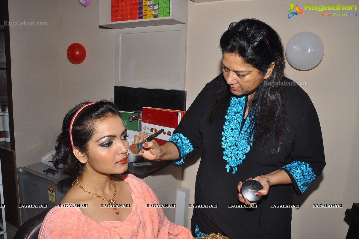 Lakme Salon Make-up Trainer Sushma Khan at Lakme Studio, Hyderabad