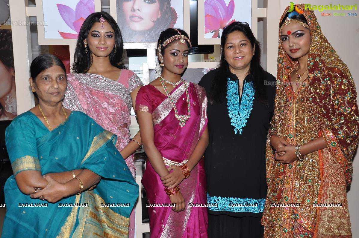 Lakme Salon Make-up Trainer Sushma Khan at Lakme Studio, Hyderabad