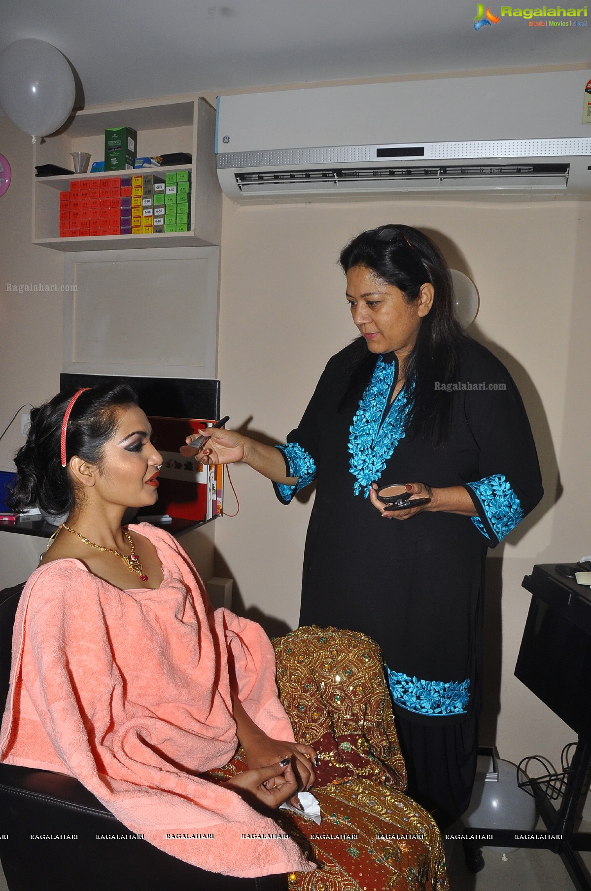 Lakme Salon Make-up Trainer Sushma Khan at Lakme Studio, Hyderabad
