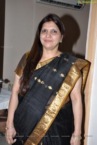 Lakme Artist Sushma Khan at Bridal Makeup Session