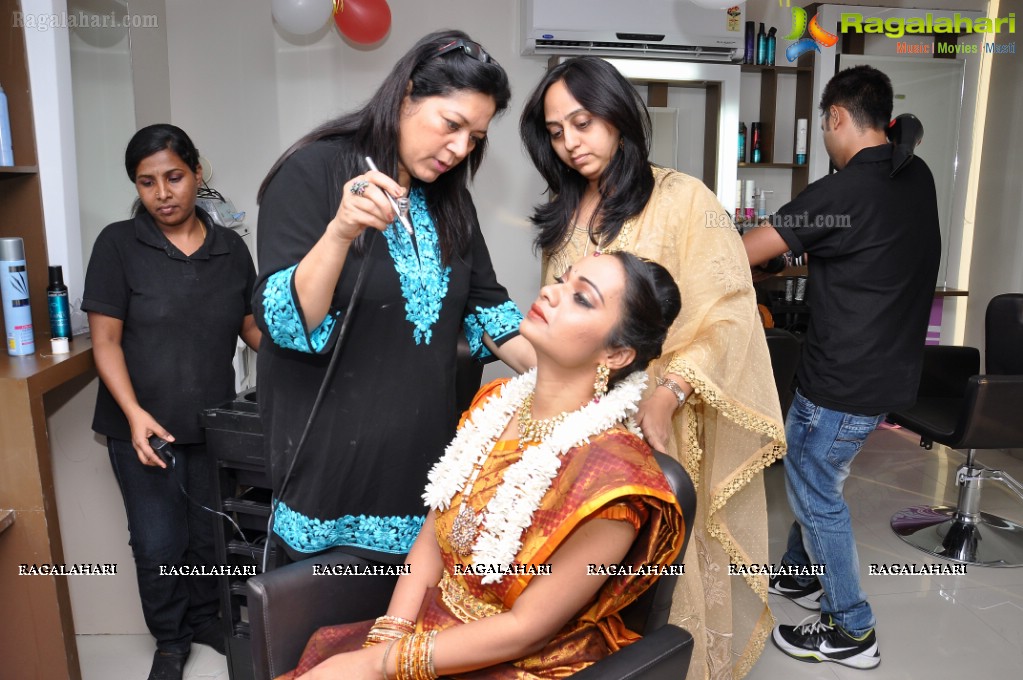 Free Bridal Makeup by Lakme Salon Make-up Trainer Sushma Khan at Lakme Studio, Habsiguda, Hyderabad