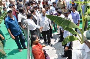 Ramanaidu launches Maxivision Super Speciality Eye Hospital