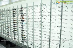 Ramanaidu launches Maxivision Super Speciality Eye Hospital