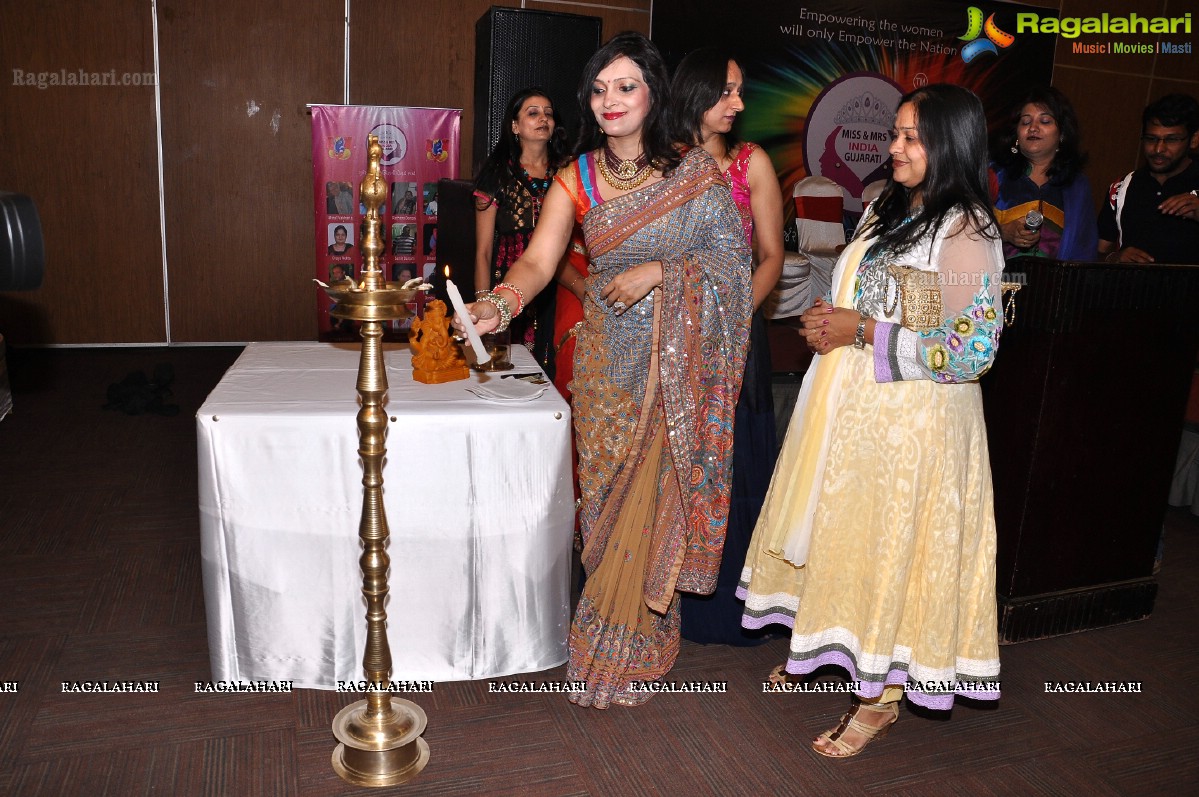 Miss & Mrs India Gujarati 2013 Curtain Raiser, Hyderabad | Chief Guest: Bina Mehta