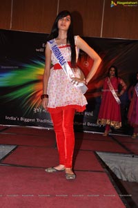 Miss & Mrs India Gujarati 2013 Press Meet
