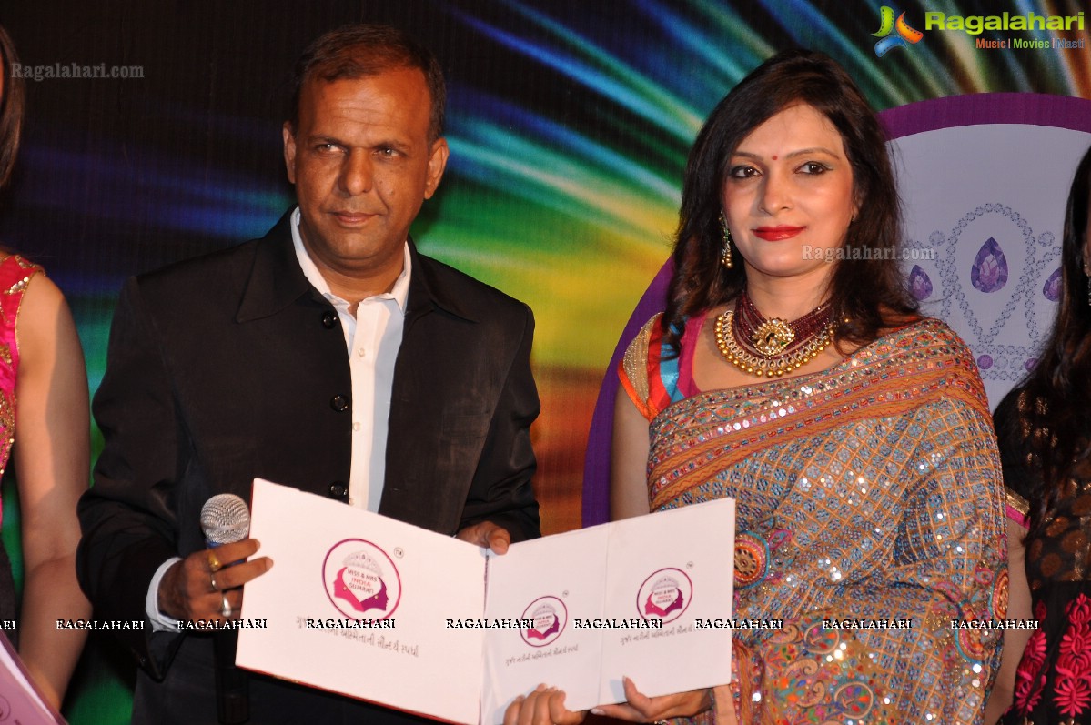 Miss & Mrs India Gujarati 2013 Curtain Raiser, Hyderabad | Chief Guest: Bina Mehta