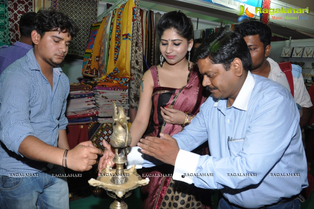 Madhulagna Das inaugurates National Cotton Fab, Hyderabad