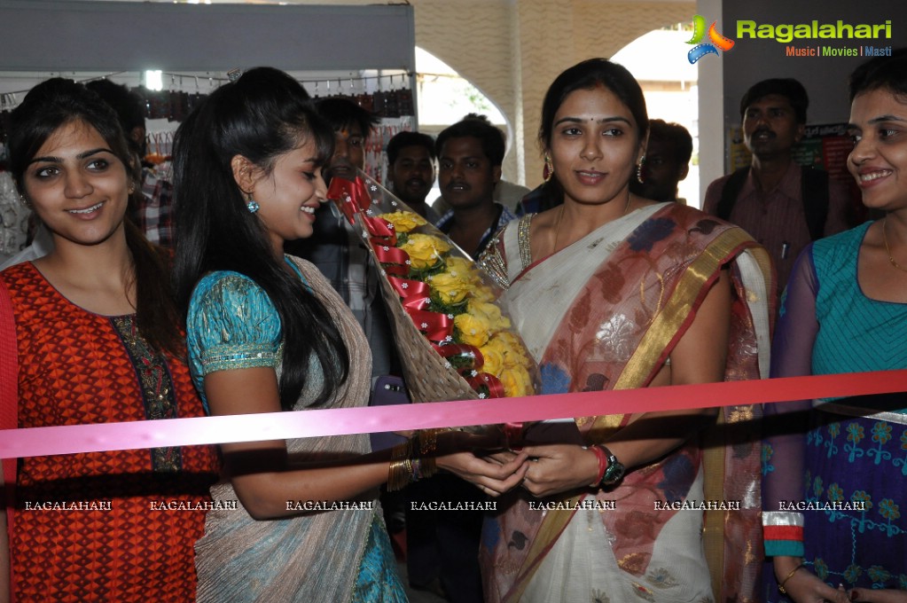 Lawanya inaugurates Parinaya Wedding Fair