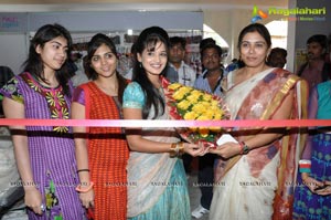 Lavanya launches Parinaya Wedding Fair