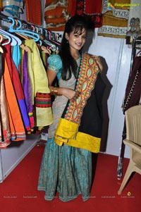 Lavanya launches Parinaya Wedding Fair