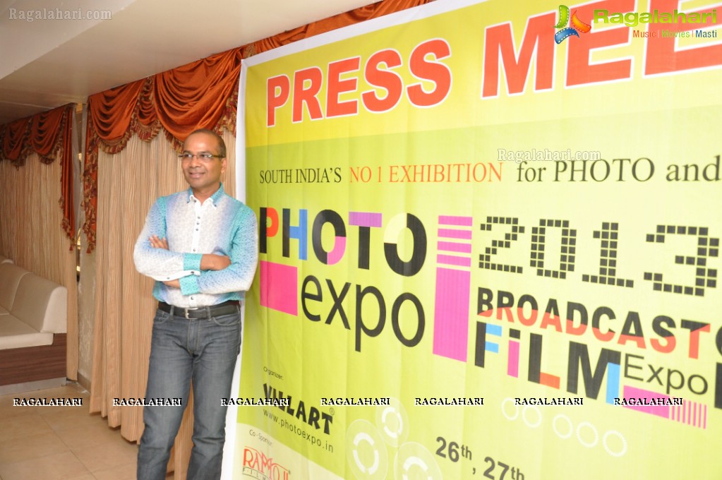 Villart Photo Expo 2013 Curtain Raiser, Hyderabad