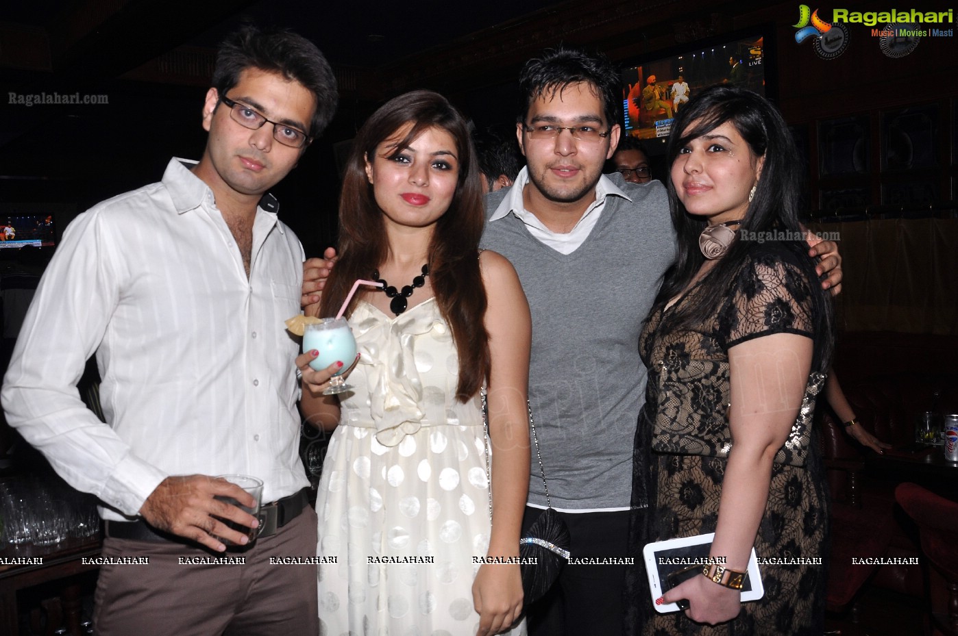 Prerna Bahirwani 2013 Birthday Bash at 10 Downing Street, Hyderabad