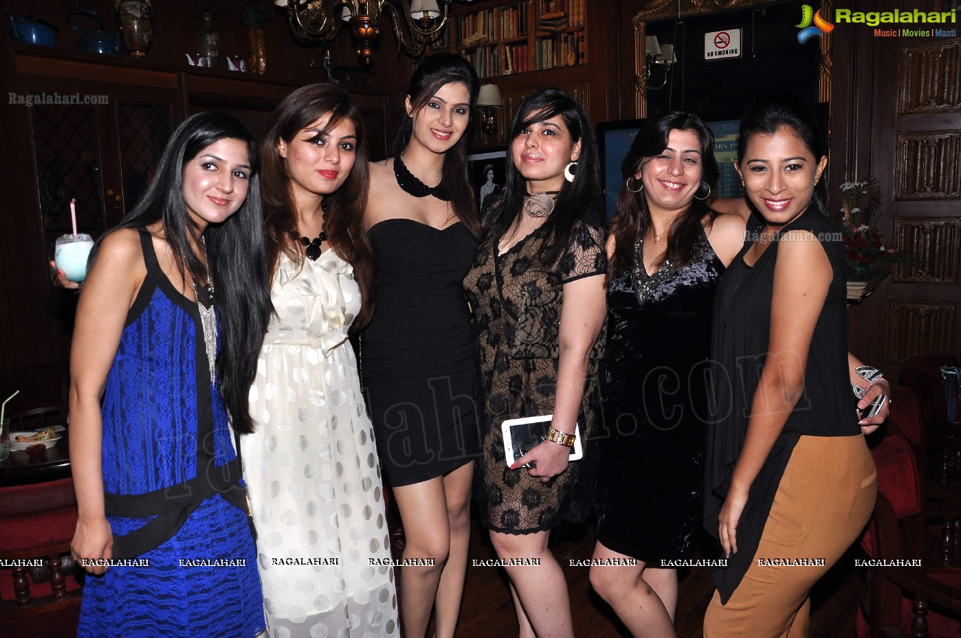 Prerna Bahirwani 2013 Birthday Bash at 10 Downing Street, Hyderabad